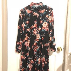 Midi shirt dress. Flower pattern. Size M